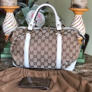 AUTH Gucci WITH DUSTBAG 🌺 EXCELLENT CONDITION 🌺